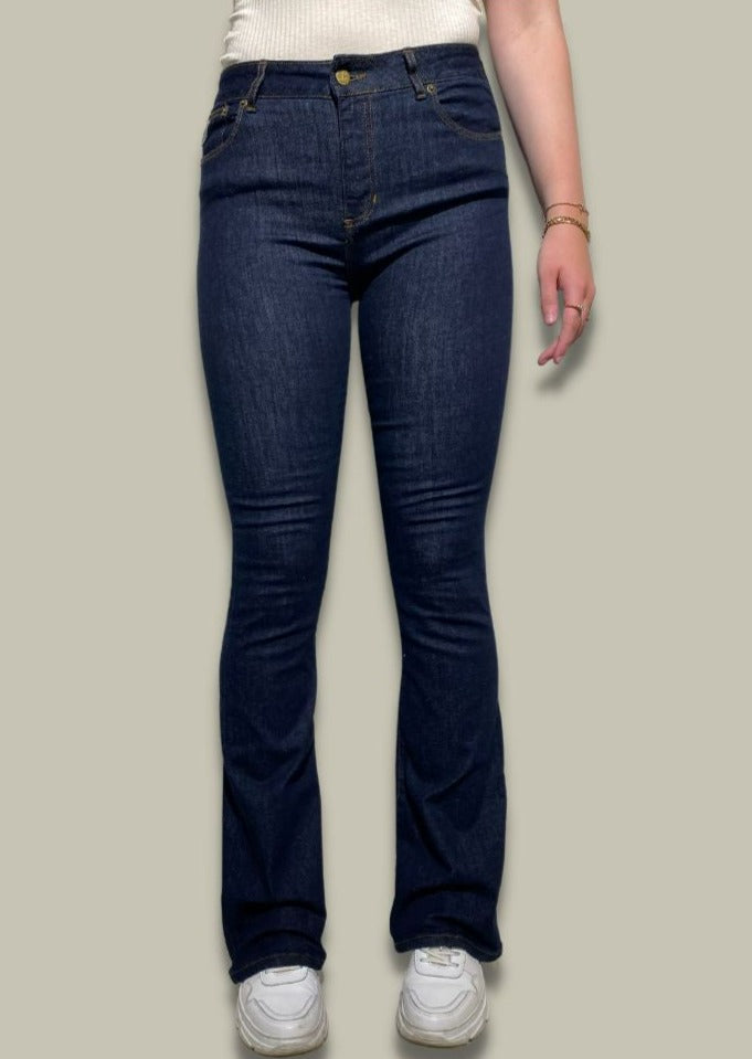 donkere denim jeans flaire broek lois