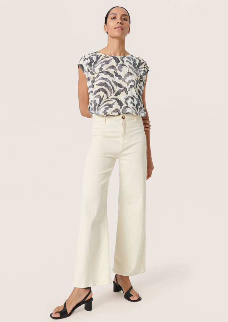 neutrale print top korte mouw soaked in luxury