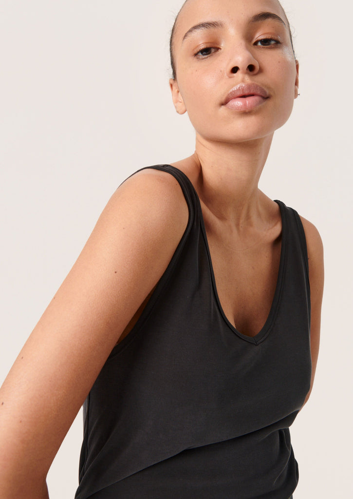 modal hemd top zwart soaked in luxury