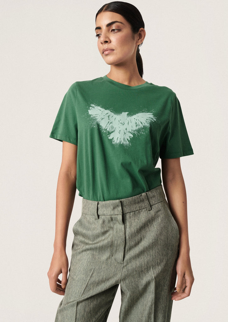 groen t shirt opdruk soaked in luxury